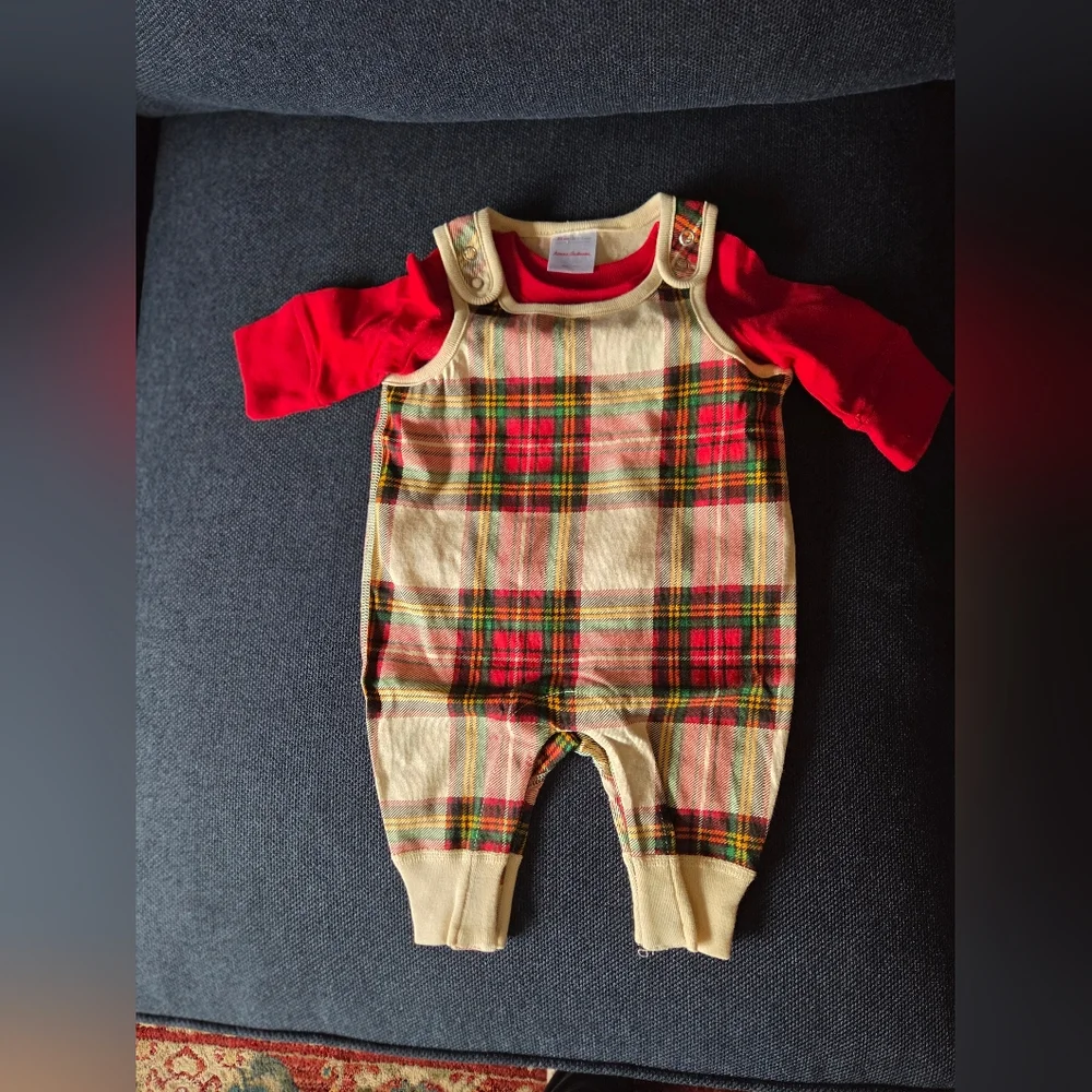 Hanna Andersson Holiday Plaid With Red Tshirt 0-3months